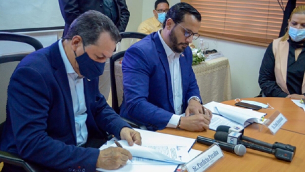 PROMIPYME e INAGUJA firman convenio interinstitucional en apoyo a las Mipymes del sector textil