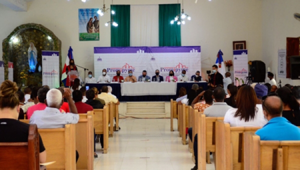 #RutaMipymes llega a Peralta de Azua conectando con decenas de comerciantes textiles y cafetaleros