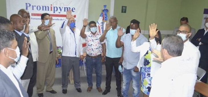 Es Juramentado Comité Consultivo de Boca Chica para enlaces con las Mipymes