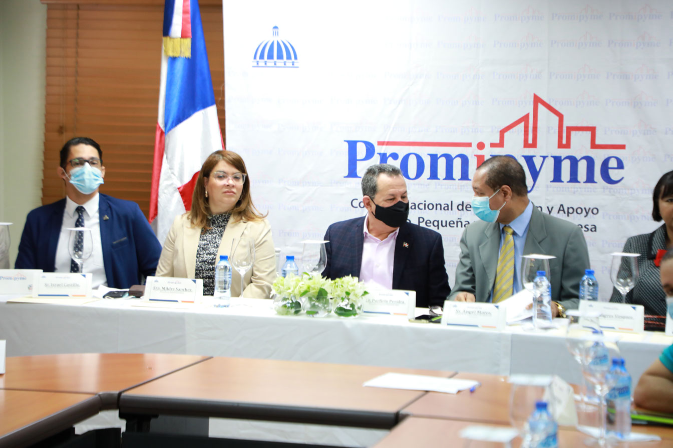 Porfirio Peralta Apertura Plan de Capacitación para los  Asesores de Servicios