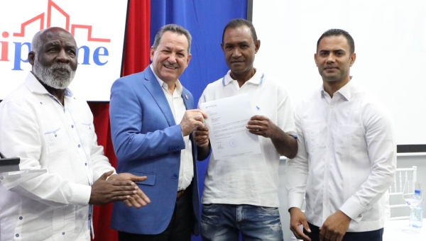 Promipyme entrega préstamos por un valor ascendente a los RD$ 31.5 millones de pesos en Boca Chica y La Caleta