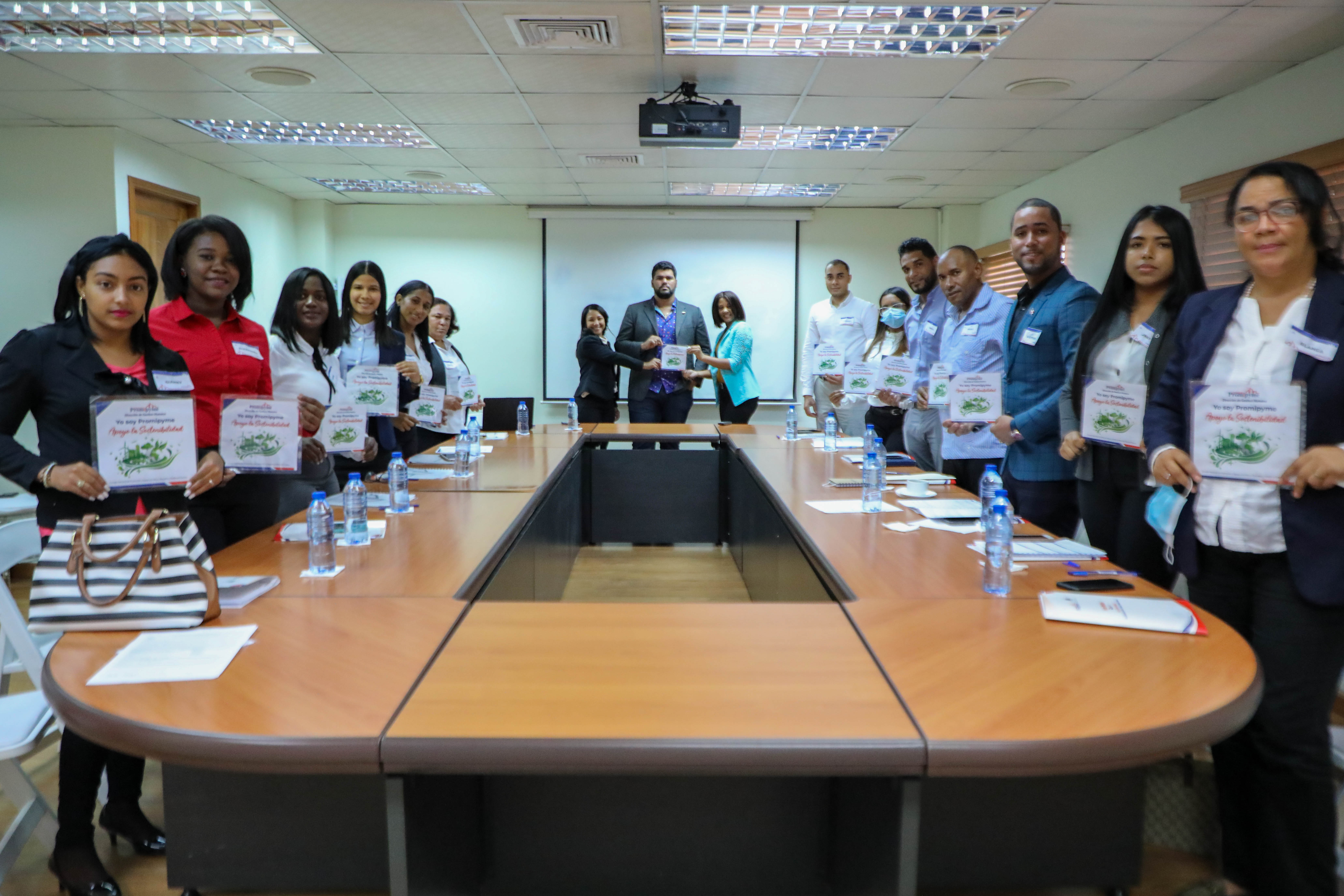 Gestión Recursos Humanos Promipyme imparte inducción a colaboradores