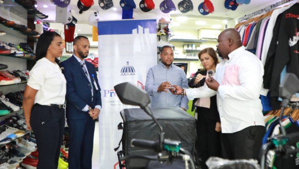 Promipyme entrega motor eléctrico a micro empresario en Buenos Aires de Herrera