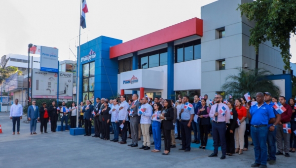 Promipyme realiza izamiento de la Bandera Nacional por el natalicio de Juan Pablo Duarte