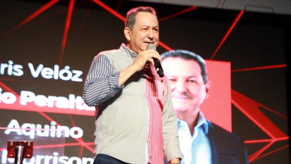 Porfirio Peralta dicta conferencia en Arranca 2023