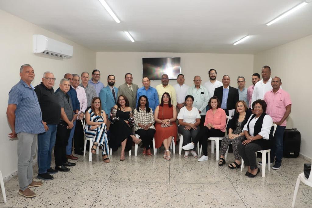 Equipo técnico de Promipyme  imparte charla educativa