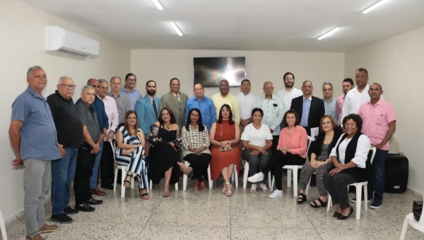 Equipo técnico de Promipyme  imparte charla educativa