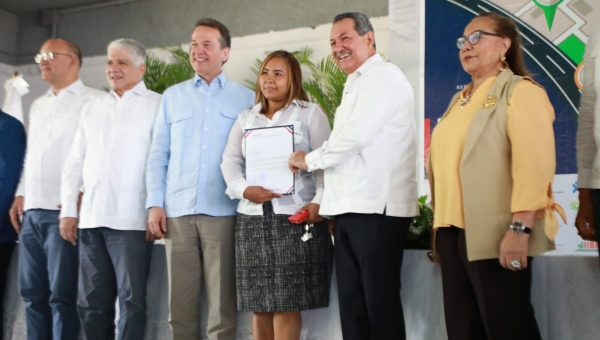 Promipyme entrega RD$ 40 millones de préstamos en Santiago