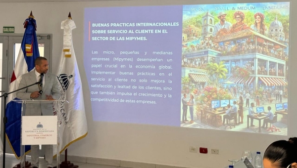 Realizan diálogo interactivo sobre buenas prácticas internacionales en servicio al cliente